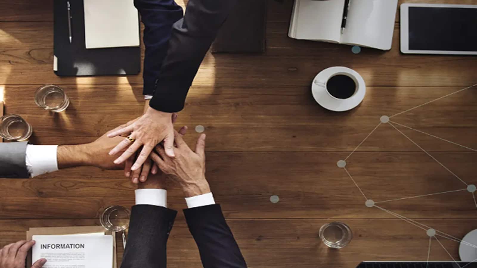 Value 360 IPO Listing: हर लॉट पर ₹23520 साफ, 20% डिस्काउंट पर ₹98 का शेयर लिस्ट, ऐसी है कारोबारी सेहत