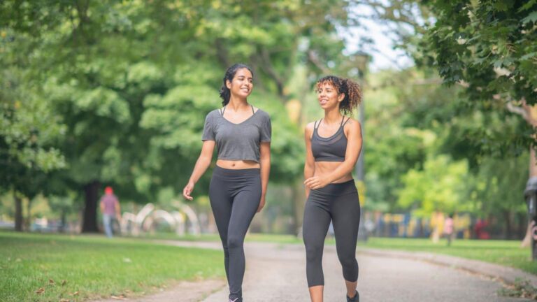 Health Tips: 5 मिनट की ये कवायद लाइफ बढ़ाती है और मौत के खतरे को कर देती है कम! 135000 लोगों पर हुई स्टडी में भी हुआ साबित