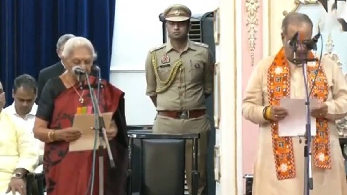 UP: योगी मंत्रिमंडल का हुआ विस्तार, भूपेंद्र चौधरी, मनोज पांडे समेत इन नेताओं ने ली मंत्री पद की शपथ, यहां देखें पूरी लिस्ट