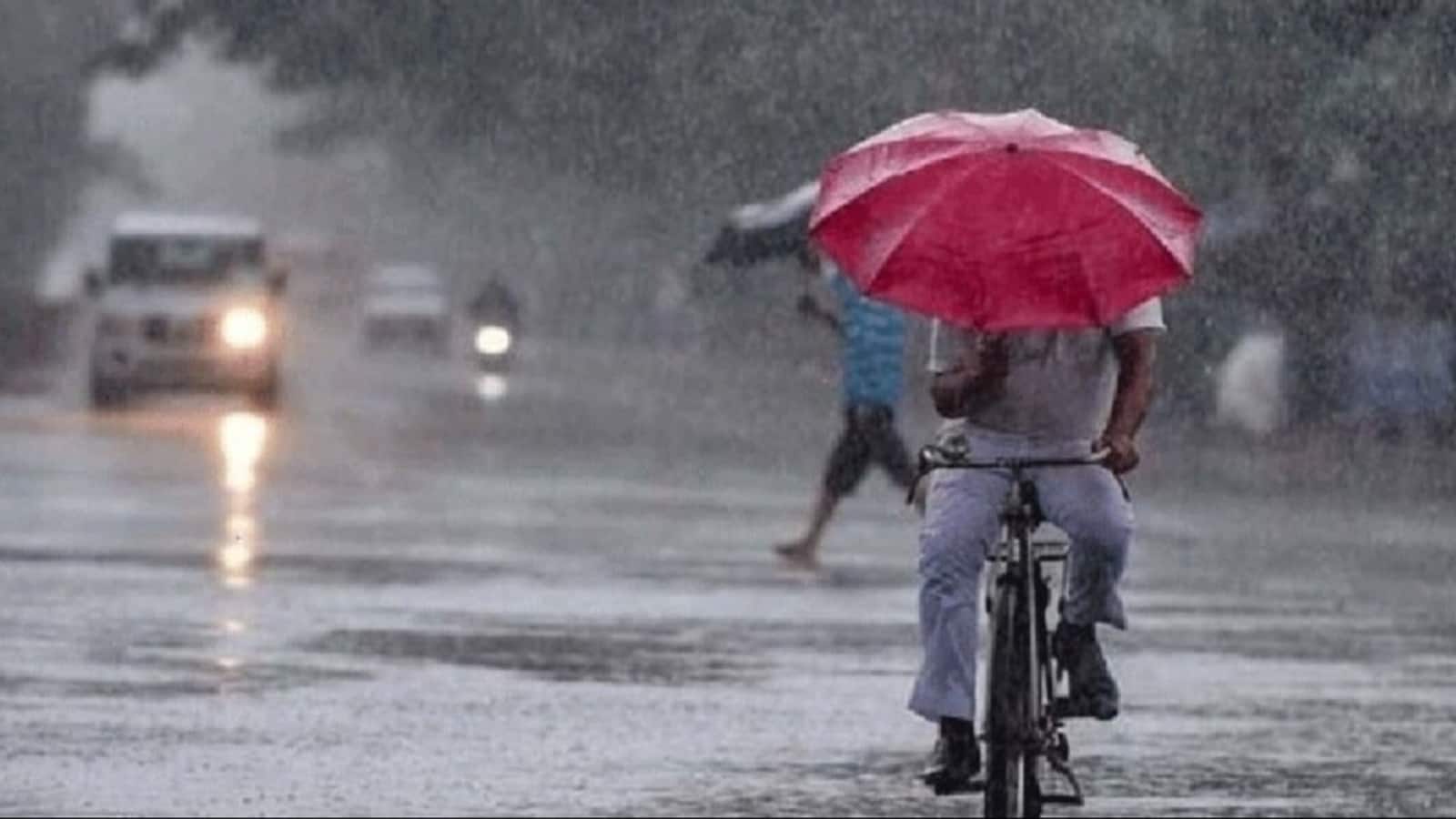Delhi Weather Today: दिल्ली में फिर बदलेगा मौसम! IMD ने जारी किया आंधी-बारिश का अलर्ट, 40 Kmph की रफ्तार से चलेंगी हवाएं