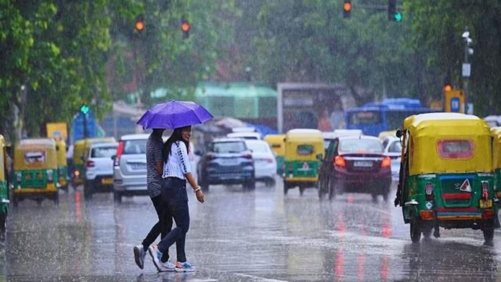 Delhi Weather Today: दिल्ली में मौसम हुआ सुहाना, IMD ने 21 जून तक जारी किया आंधी-तूफान और बारिश का अलर्ट