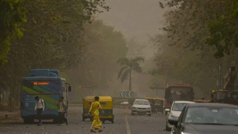 IMD Heavy Rain Alert: इन 19+ राज्यों में भारी बारिश, यूपी, बिहार और कई जगहों पर 70kmph स्पीड वाला बवंडर! 12 जून तक ऐसा रहेगा मौसम