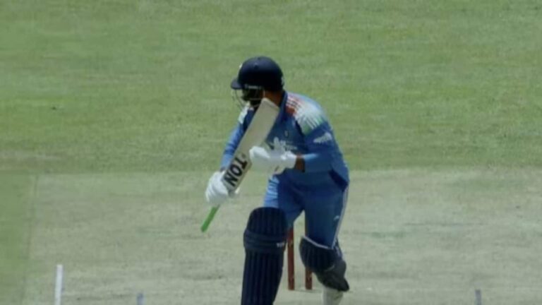 IND A vs SA A:'प्रोटेक्टेड एरिया' में विप्रज निगम को दौड़ना पड़ा महंगा, इंडिया A पर लगी 10  रन की पेनल्टी, जानें क्या है नियम