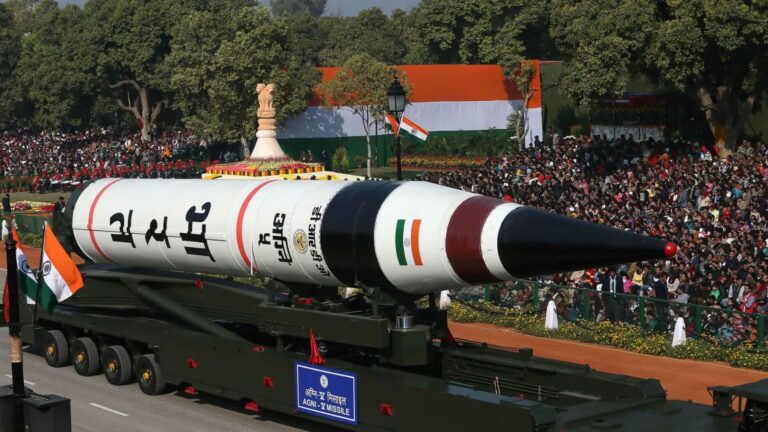 भारत का क्या ही मुकाबला कर पाएगा पाकिस्तान! परमाणु हथियारों पर SIPRI की इस रिपोर्ट में खुली Pak की पोल