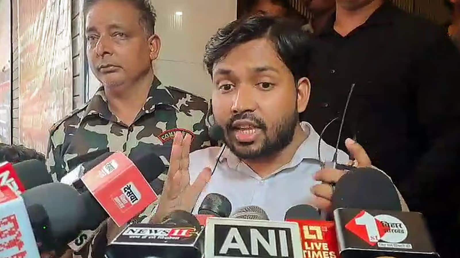 Khan Sir News: खान सर की आज हो सकती है गिरफ्तारी, फायरिंग के बाद कोचिंग के बाहर बढ़ाई गई सुरक्षा
