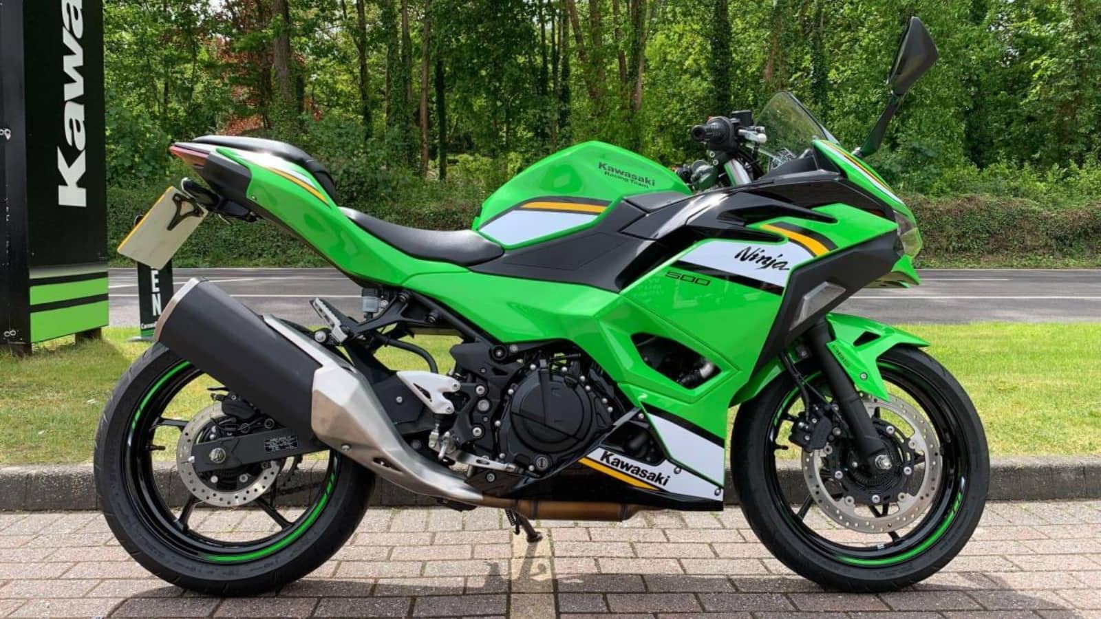 2026 Kawasaki Ninja 500 भारत में लॉन्च, लाइम ग्रीन लुक और E20 फ्यूल सपोर्ट के साथ आई बाइक