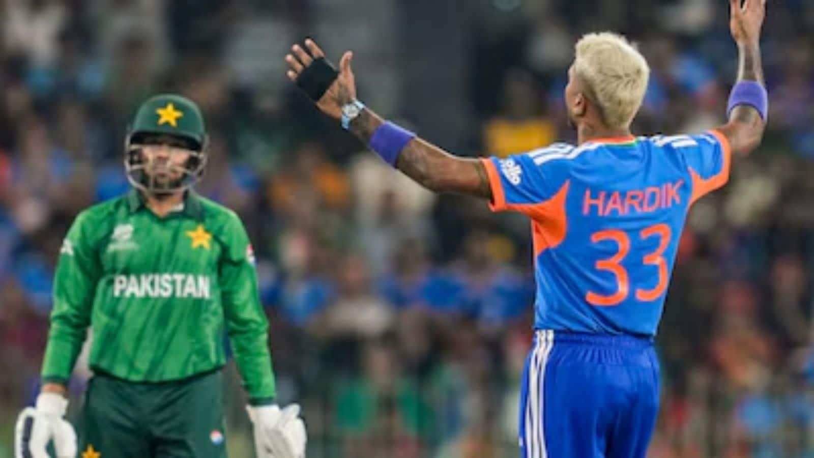 भारत से मिली हार को भुला नहीं पार रहे पाकिस्तान के क्रिकेटर, अब अंपायर को लेकर दिया विवादित बयान