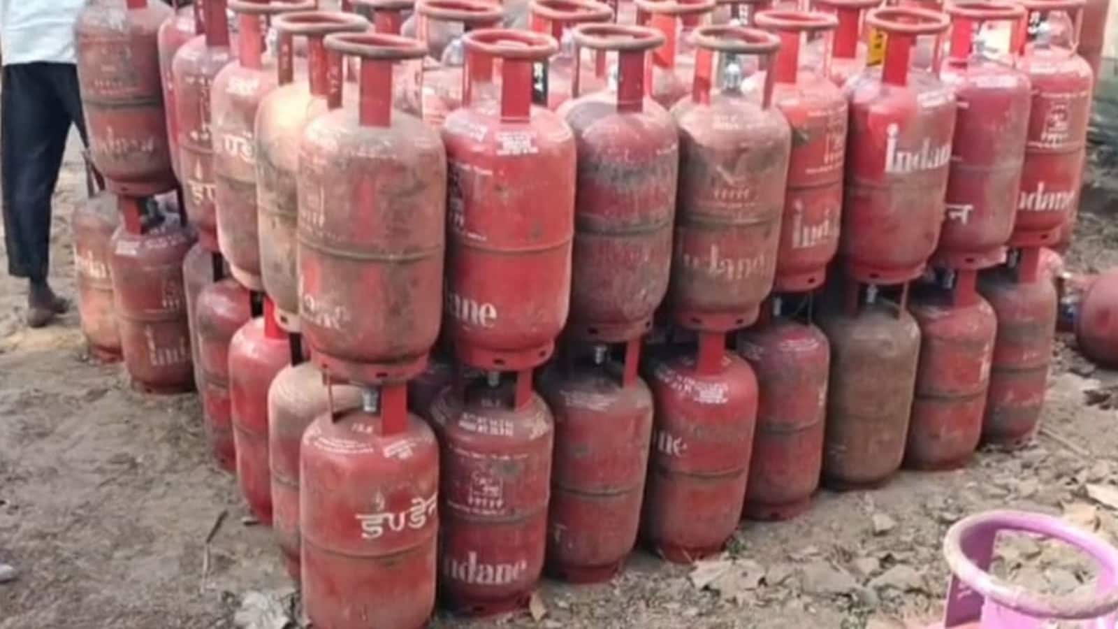 LPG Price Today: दुनिया में सबसे सस्ती LPG भारत में! फटाफट चेक करें अपने शहर का नया रेट