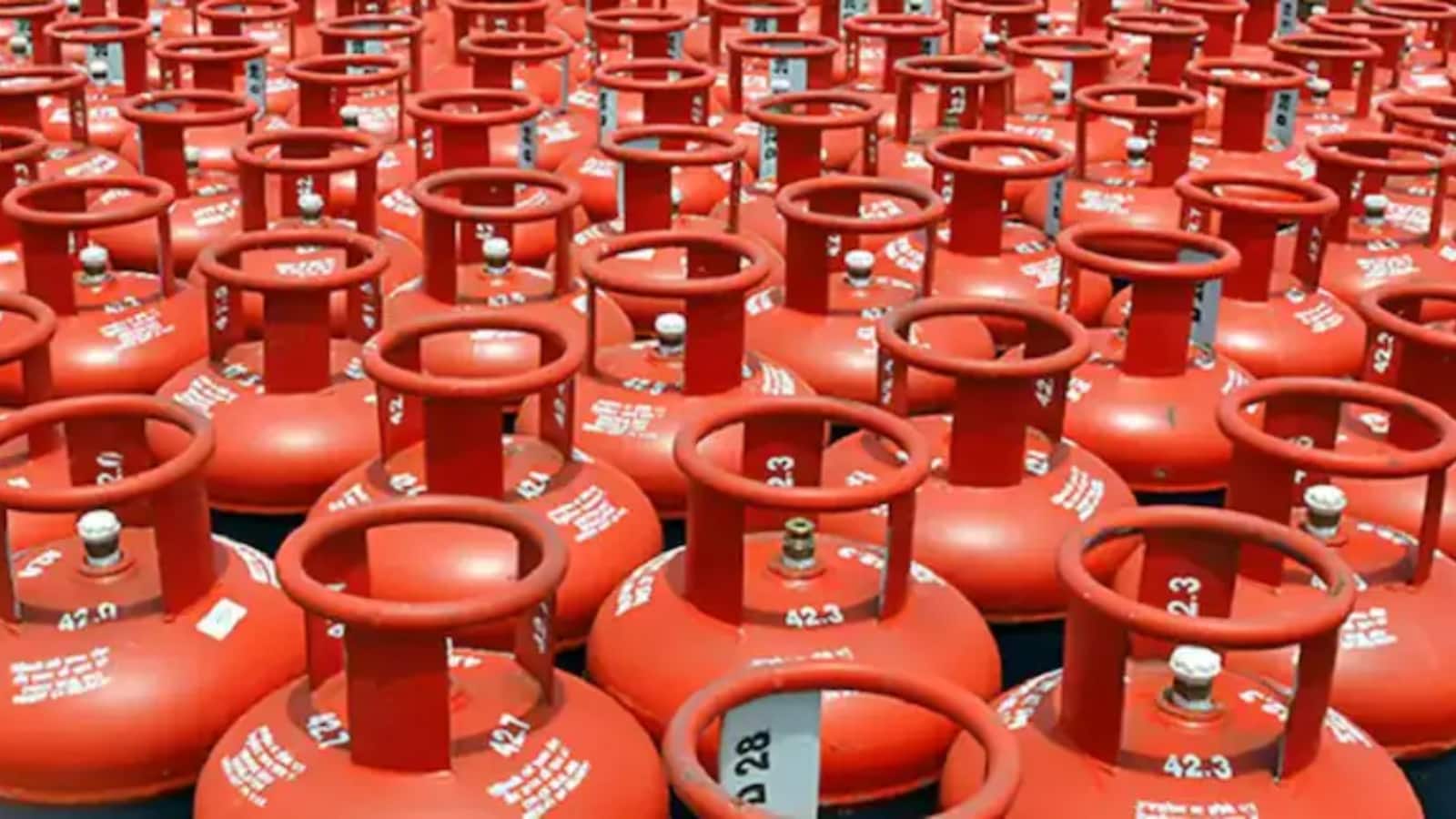 LPG Price Today: आज कितने का मिल रहा है LPG सिलेंडर? फटाफट देखें अपने शहर का ताजा रेट
