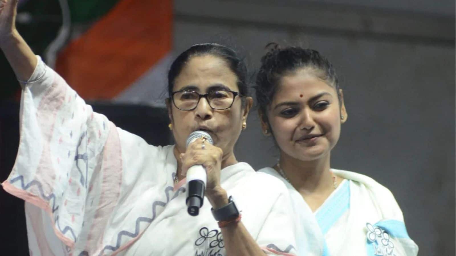 TMC Crisis: तृणमूल में और बढ़ी अंदरूनी कलह! सायोनी घोष और माला रॉय समेत 20 बागी TMC सांसद पहुंचे दिल्ली, लोकसभा स्पीकर से करेंगे मुलाकात