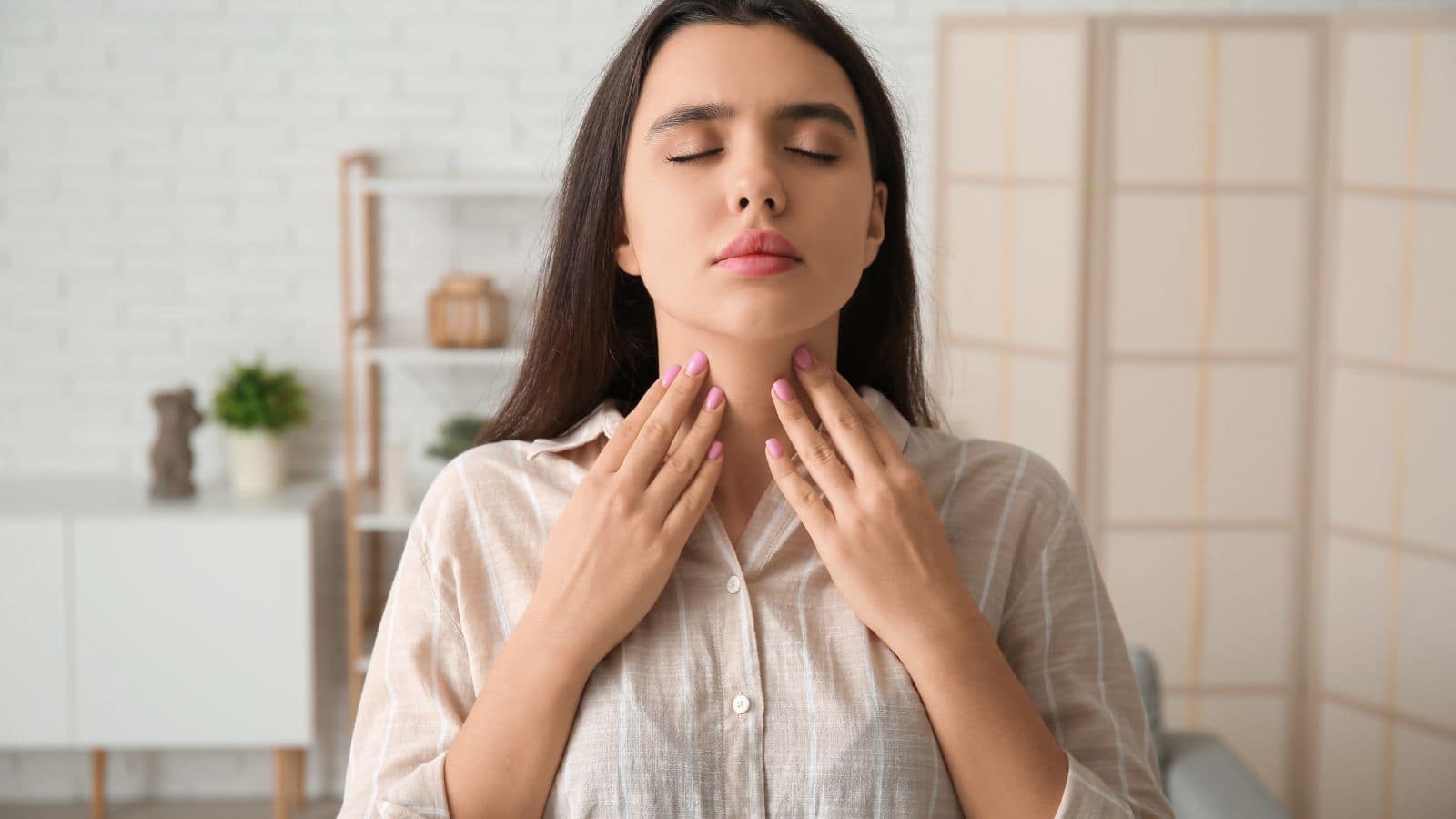 Thyroid: स्किन पर दिखे ये लक्षण तो तुरंत कराएं जांच, हो सकता है थायरॉइड का असर
