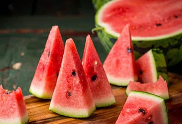 Watermelon: रोजाना तरबूज खाने से शरीर को मिलते हैं ये जबरदस्त फायदे, रिसर्च ने किया बड़ा खुलासा