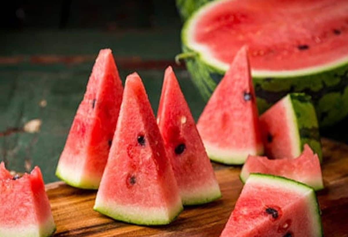 Watermelon: रोजाना तरबूज खाने से शरीर को मिलते हैं ये जबरदस्त फायदे, रिसर्च ने किया बड़ा खुलासा
