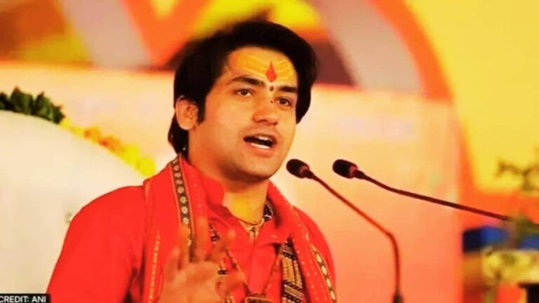 'भारत में लव के बाद अब शुरू हुआ फ्रेंड जिहाद', गाजियाबाद के सूर्या हत्याकांड का जिक्र कर बोले धीरेंद्र शास्त्री, हिंदुओं को किया अलर्ट