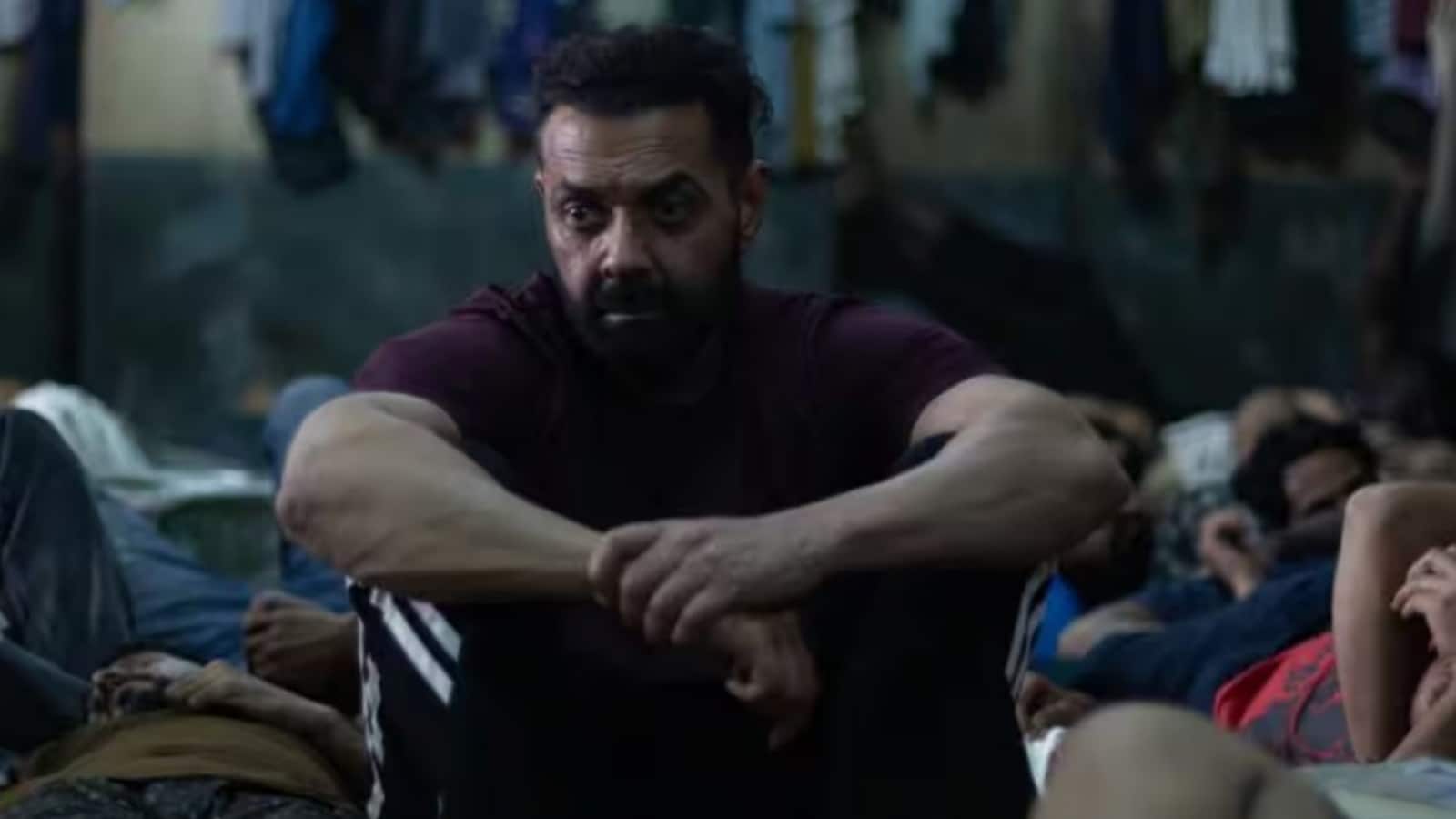 Bandar Review: अनुराग कश्यप ने बॉबी देओल संग मिलकर बनाई 'बंदर' की शानदार दुनिया, फिल्म डेटिंग एप्स की खोलती है पोल