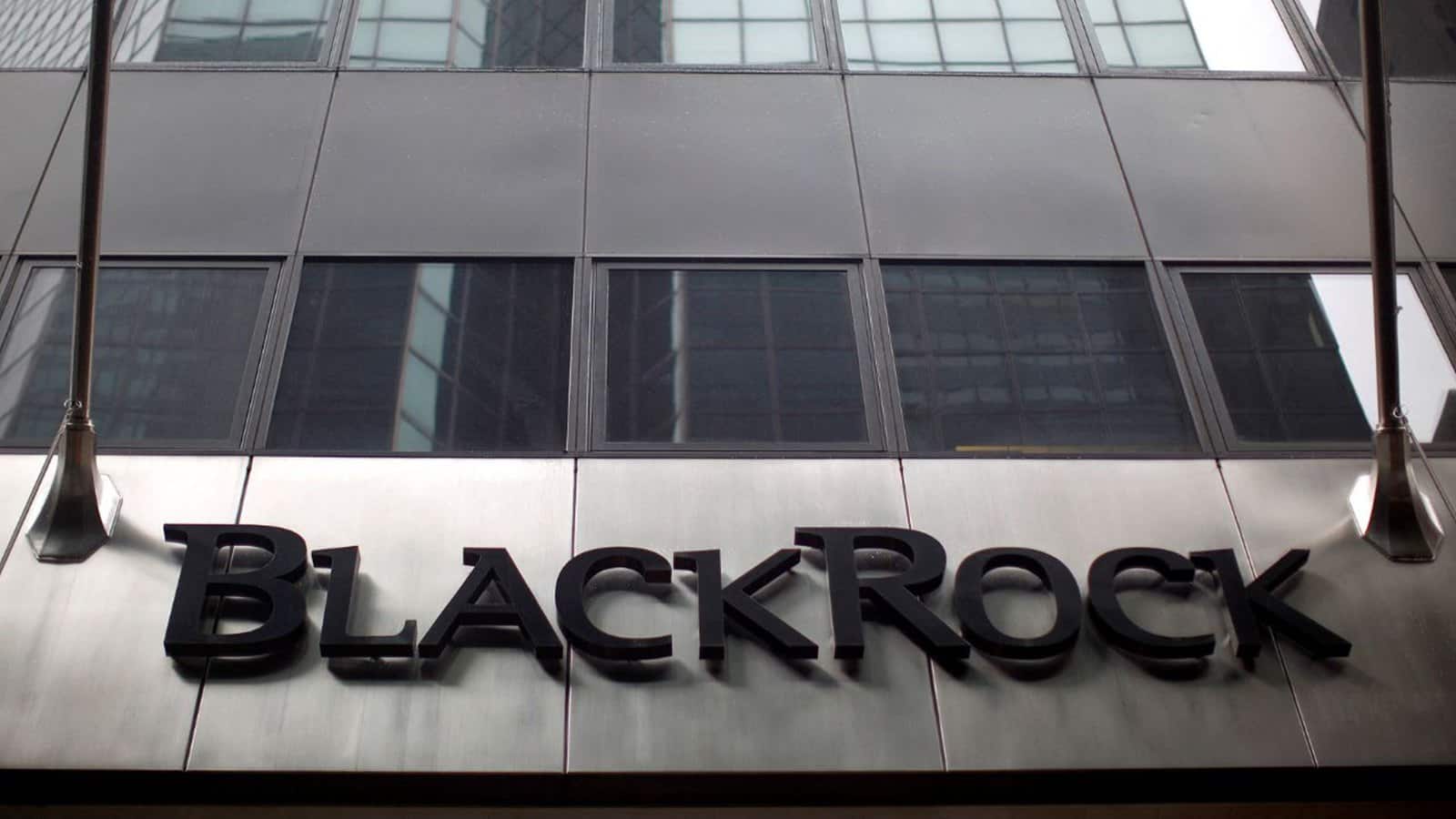 BlackRock Layoffs: दुनिया की सबसे बड़ी एसेट मैनेजमेंट कंपनी में फिर छंटनी, इस बार 200 लोगों की जाएगी नौकरी