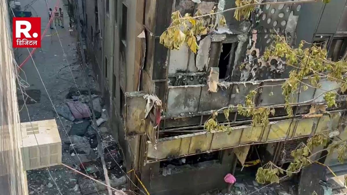 Delhi Hotel Fire: टॉयलेट सीट पर महिला, पति के कंधे पर टिका सिर... न बच सकी जिंदगी; कपल ने एक-दूसरे की बाहों में तोड़ दिया दम, दर्दनाक दास्तां