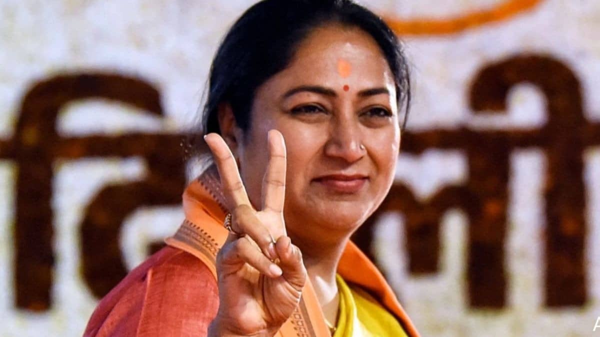 Delhi Travel Allowance: कार-बाइक छोड़िए, मेट्रो और बस से ऑफिस जाने पर मिलेगी एक्स्ट्रा सैलरी, दिल्ली सरकार का बड़ा फैसला