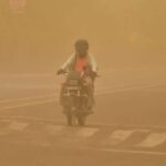 दिल्ली-NCR में अगले 24 घंटे भारी, 70-90 किमी की रफ्तार से चलेगी हवाएं... आंधी-तूफान और बारिश के साथ ओले गिरने का मौसम विभाग ने किया जारी अलर्ट