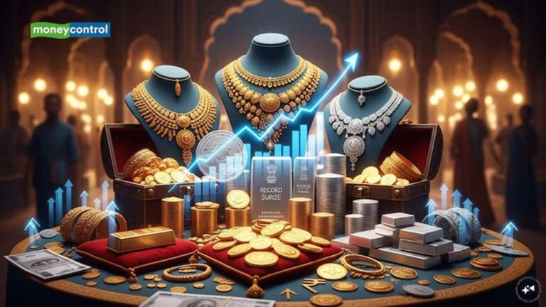 Gold Price Today: और महंगा हुआ गोल्ड लेकिन चांदी सस्ती, शॉपिंग पर निकलने से पहले चेक करें लेटेस्ट भाव