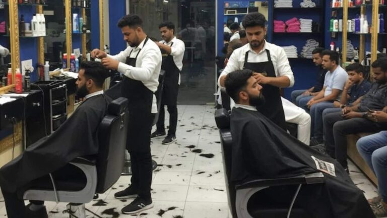 Maharashtra Salon Price Hike: हेयरकट के 180 रुपये और शेविंग का नया रेट अब 120 रुपये! यहां बार्बर शॉप जाने से पहले ये रेट लिस्ट चेक करें
