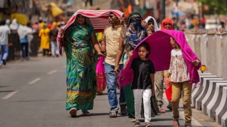 Weather: दिल्ली-NCR समेत उत्तर भारत में भीषण लू का अलर्ट जारी, जानें कितने दिनों बाद होगी बारिश