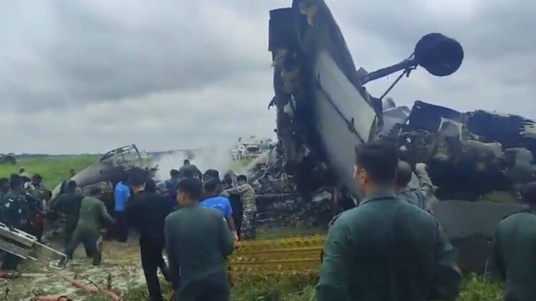 BIG BREAKING: असम के जोरहाट एयरबेस पर वायुसेना का विमान AN-32 क्रैश, लैंडिंग के वक्‍त लगी आग; पायलट की मौत की आशंका