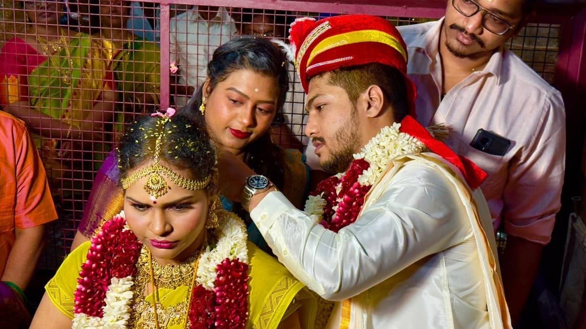MP: दहेज में 100 तोला सोना, गाड़ी और लाखों दिया कैश, फिर शादी के 99 दिन बाद वकील बेटी की मौत; परिवार ने मेजर दामाद पर लगाया हत्या का आरोप