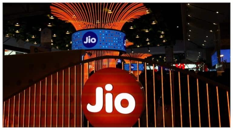 Jio Platforms IPO: जियो प्लेटफॉर्म्स ने आईपीओ के लिए ड्राफ्ट पेपर्स फाइल किए, यहां जानिए इश्यू के बारे में सबकुछ