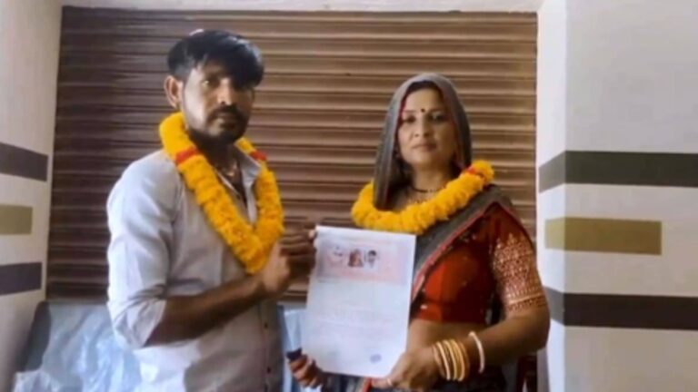 खूबसूरत सास पर दिल हारा दामाद, घर से भगाकर रचाई शादी; VIDEO जारी कर मांगा आशीर्वाद तो परिवारवालों के उड़े होश