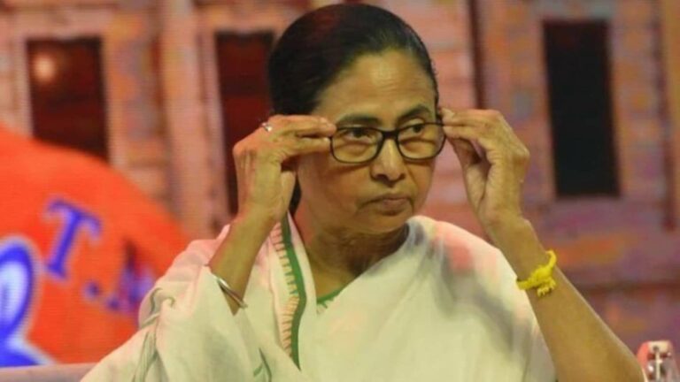 TMC सांसदों ने CM सुवेंदु के साथ की मीटिंग, दिन भर दिल्ली में गहमागहमी... आखिर ममता बनर्जी के नाक के नीचे कैसे हो गया 'खेला'?