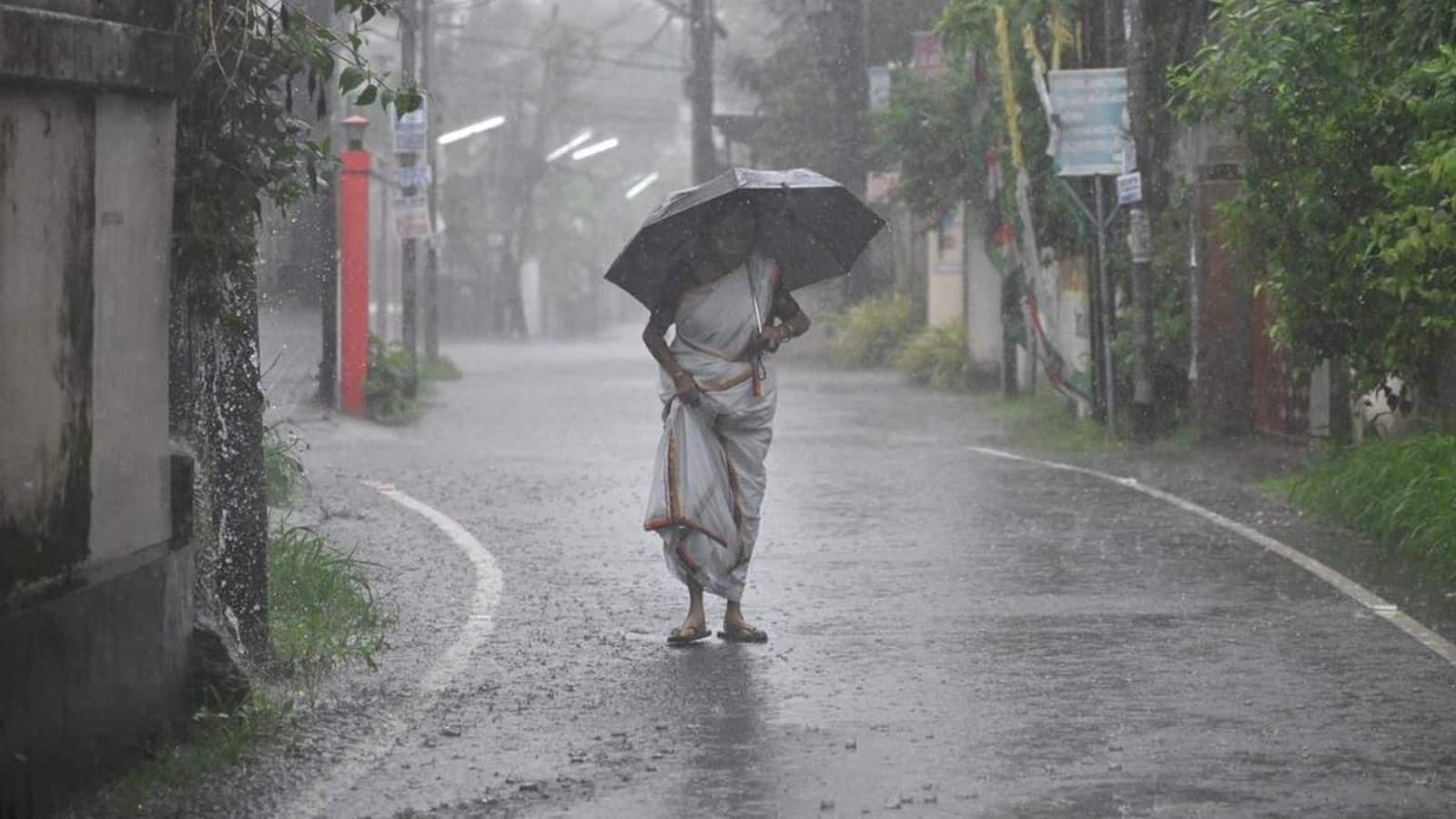 Monsoon In Kerala: 3 दिन की देरी से आखिरकार 4 जून को केरल में आ गया मानसून, भारत की 4 ट्रिलियन डॉलर की इकॉनमी के लिए क्यों है ये जरूरी खबर?
