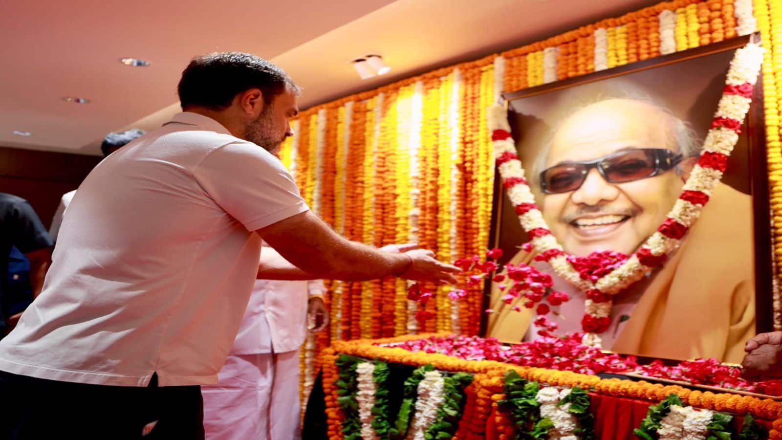 TVK से हाथ मिलाने के बाद अब DMK से सुलह की कोशिश में राहुल गांधी, ‘इंडिया’ गठबंधन की बैठक से पहले चल दी ये सियासी चाल
