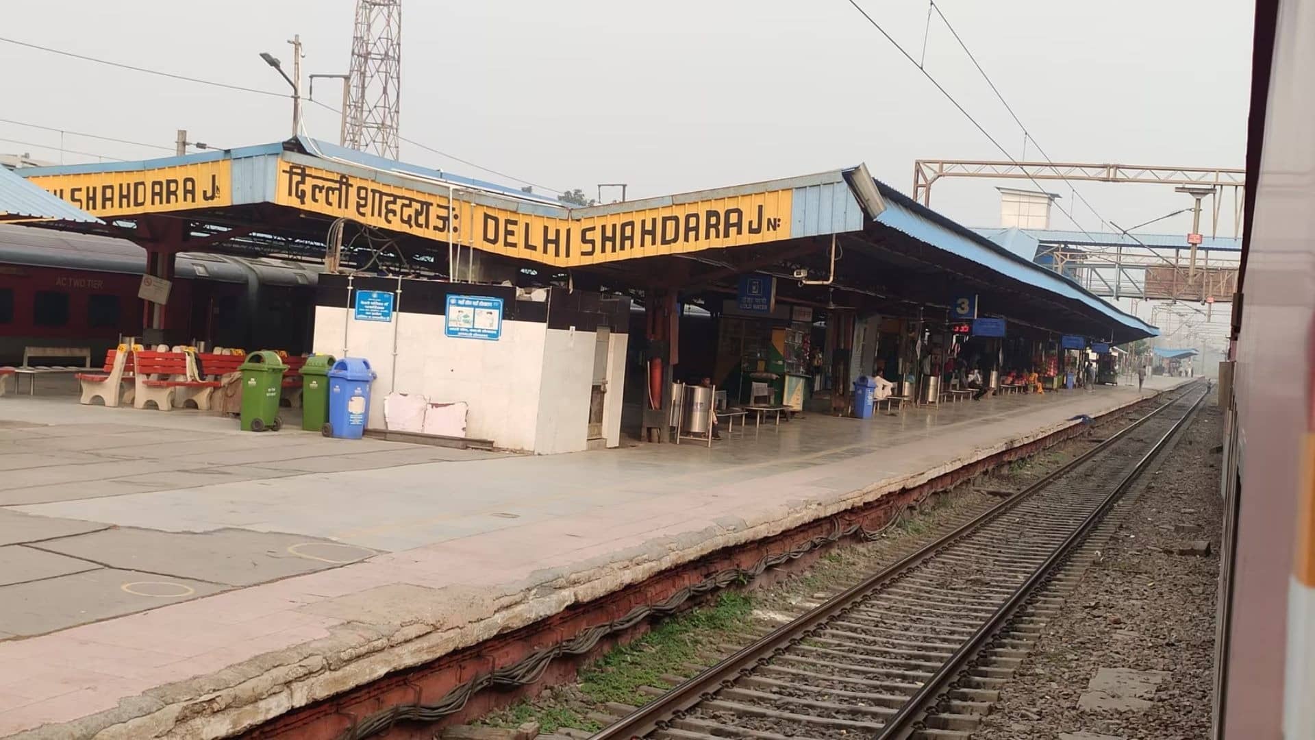 योगा एक्सप्रेस की जनरल बोगी में सीट के लिए युवक की हत्या, तमाशबीन बने देखते रहे लोग; दिल्‍ली के शाहदरा रेलवे स्‍टेशन पर सनसनीखेज वारदात