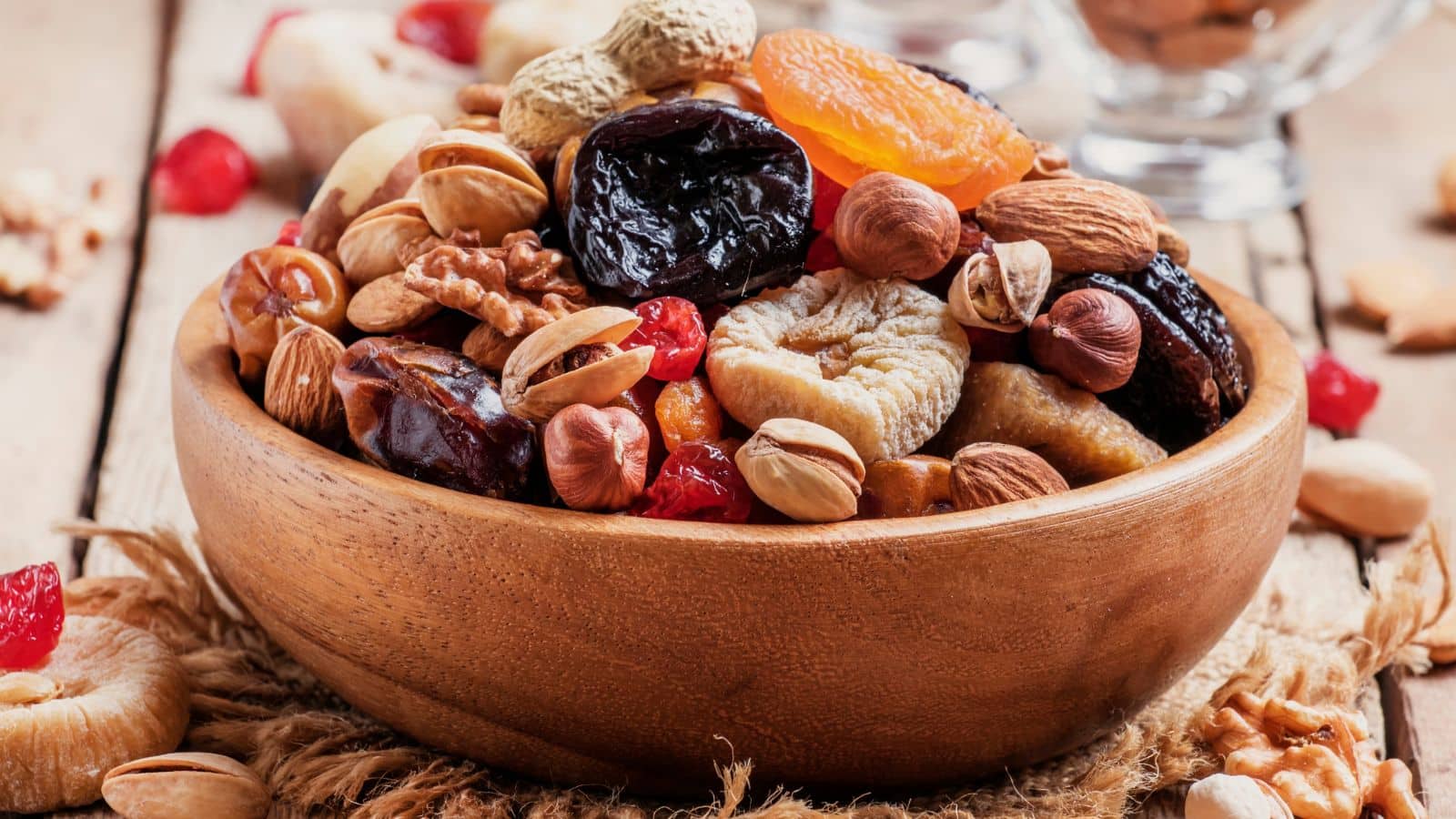 Dry fruit prices: सप्लाई में आ रही रुकावट पड़ेगी जेब पर भारी, दिवाली से पहले 30% बढ़ सकती हैं ड्राई फ्रूट की कीमत