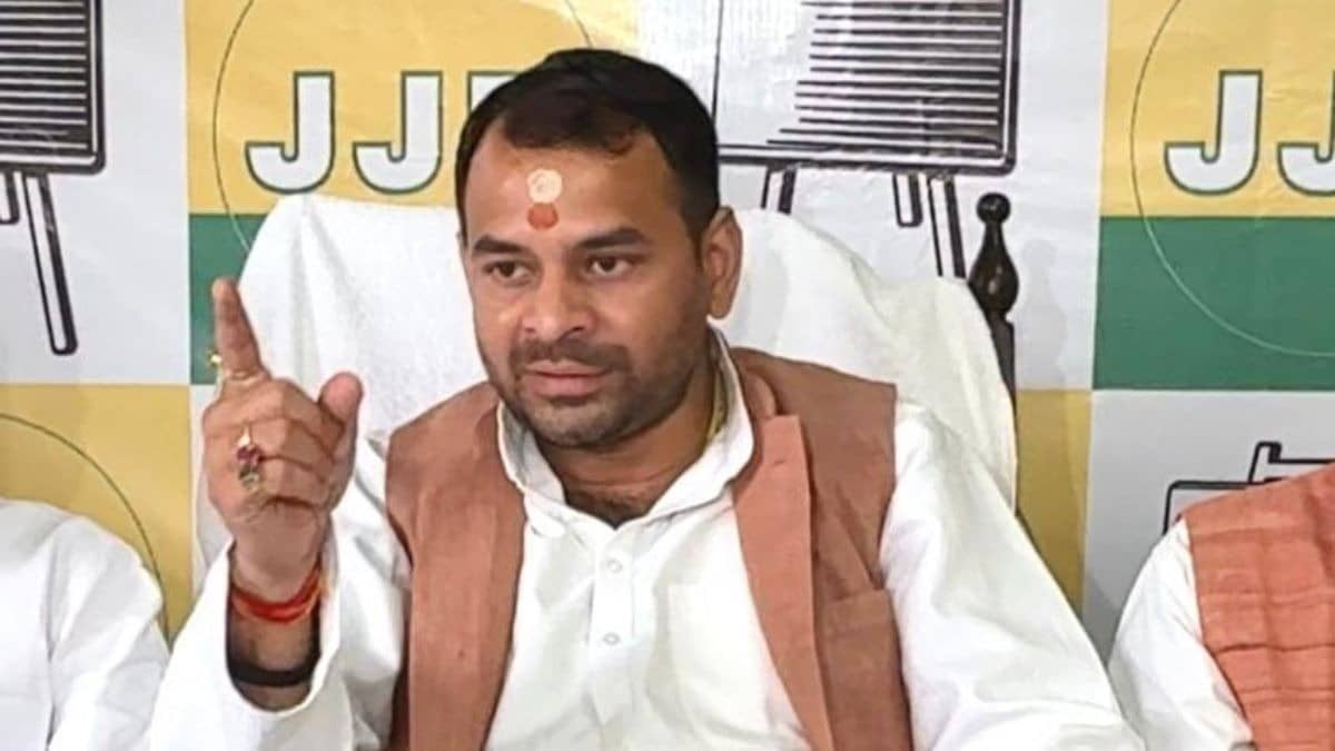 Bihar: लालू-राबड़ी के बाद अब तेज प्रताप यादव ने भी लौटाई अपनी सुरक्षा, सम्राट सरकार को दी चेतावनी, तैनात था केवल एक सिपाही
