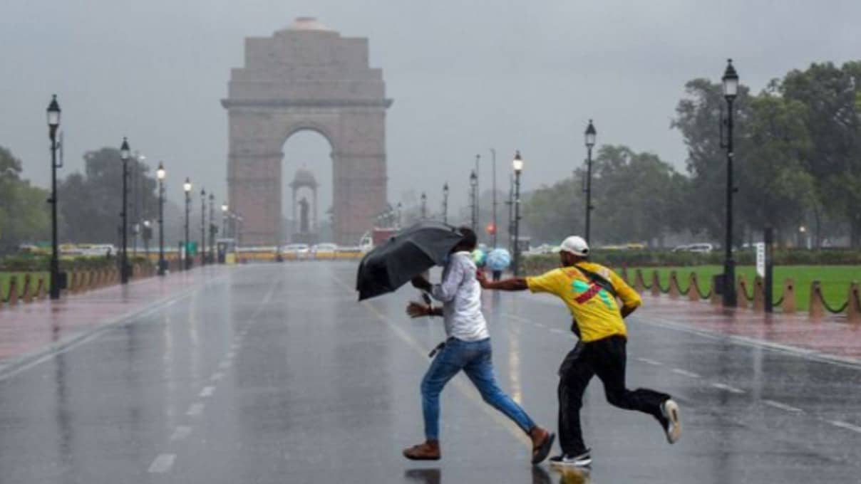 Weather: दिल्ली में मानसून ने पकड़ी रफ्तार, आज से 6 दिनों तक आंधी-बारिश का अलर्ट; जानें IMD का ताजा अपडेट