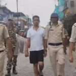 हाफ पैंट में 'पुष्पा', पुलिस ने फाल्टा सीट से मैदान छोड़कर भागने वाले TMC नेता जहांगीर खान की निकाली परेड, VIDEO
