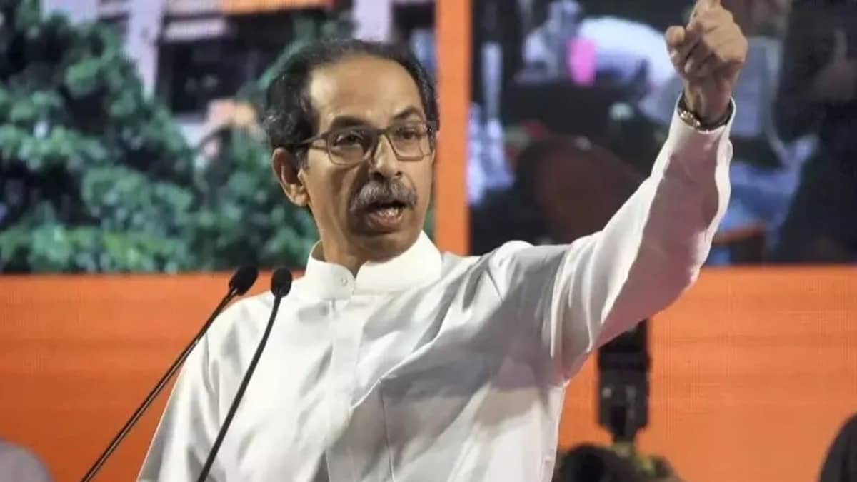 'आज मेरा नहीं लेकिन कल जरूर होगा, संकट के समय पार्टी छोड़ने वालों को...', पार्टी टूटने के डर के बीच हुई बैठक में उद्धव ठाकरे का छलका दर्द