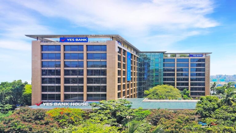 Yes Bank का शेयर और 6% तक चढ़ा, 52 वीक का नया हाई क्रिएट; 4 दिन में 14% तक का उछाल