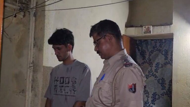 अमेरिका का VPN, 'पेपर माफिया' नाम से चैनल... री-NEET से 3 दिन पहले फर्जी पेपर बेचने वाला युवक गिरफ्तार, ऐसे रच रहा था खेल