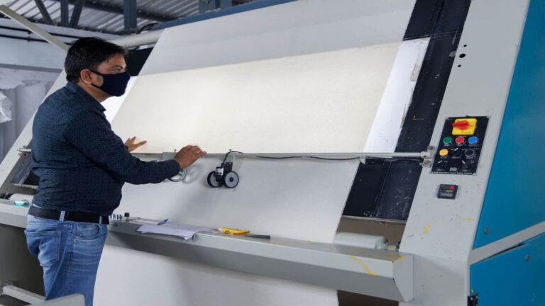 Alpine Texworld IPO Listing: लिस्ट होते ही लोअर सर्किट, फ्लैट एंट्री के बाद शेयर धड़ाम