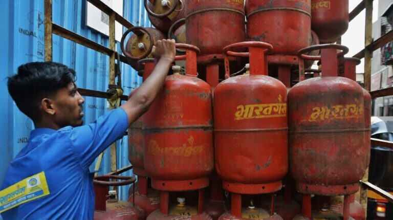 LPG Cylinder Price 31 July: आज आपके शहर में क्या है घरेलू और कमर्शियल LPG सिलेंडर की कीमत? जानें दिल्ली से पटना तक के ताजा रेट