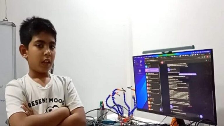 Lakshveer offline AI storytelling device: छोटे से लक्षवीर का बड़ा कमाल, 8 साल की उम्र में ऐसी टेक्नोलॉजी बना दी जो बना सकती है ओरिजनल कहानियां