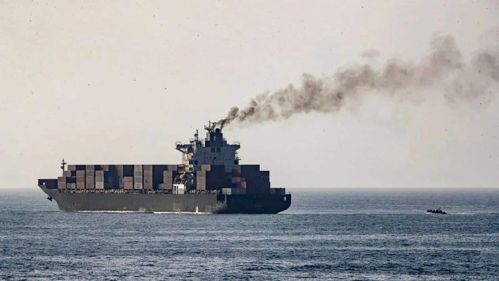 Oman Coast: ओमान तट के पास कमर्शियल जहाज पर बड़ा हमला! 11 भारतीय थे सवार, एक नाविक लापता, 10 को बचाया गया