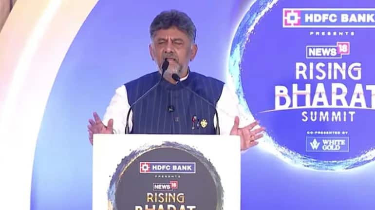 'डीके, सावधान रहना...' PM मोदी ने डीके शिवकुमार से क्यों कही ये बात,  बेंगलुरु को लेकर किया ये खुलासा
