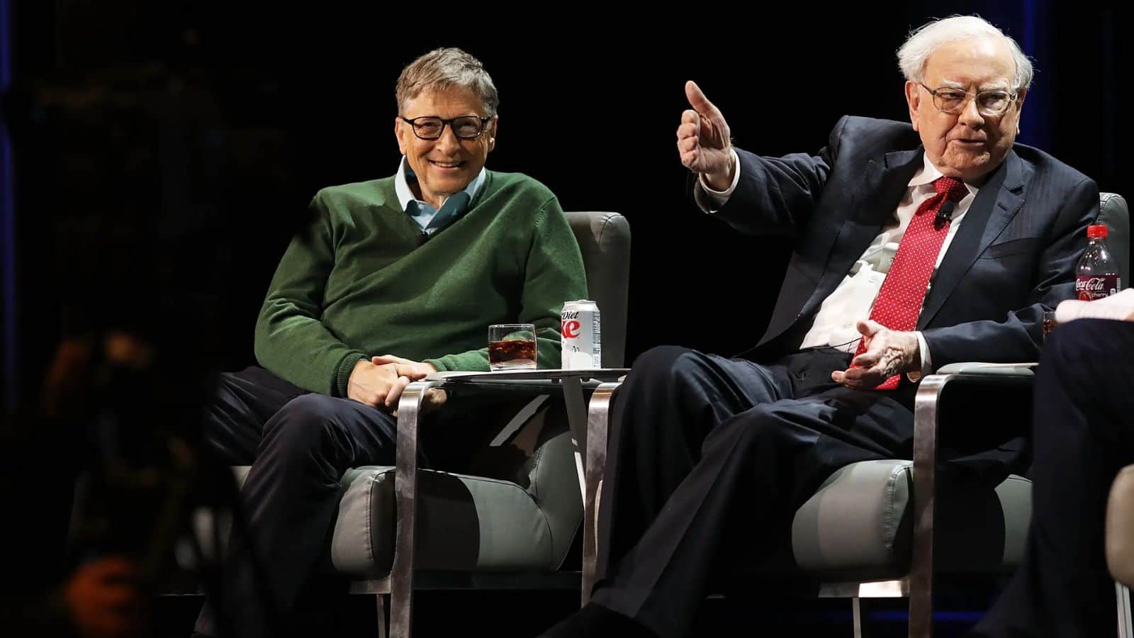 Warren Buffett: वॉरेन बफे 2034 तक अपनी पूरी संपत्ति दान करेंगे, बिल गेट्स फाउंडेशन को नहीं मिला कोई पैसा