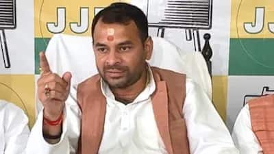 तेज प्रताप यादव को पटना पुलिस ने हिरासत में लिया, जानिए क्यों पुलिस में उठाया ये बड़ा कदम