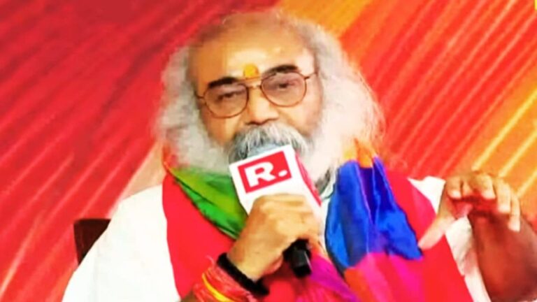 'सपा को रथ यात्रा नहीं हज यात्रा निकालनी चाहिए', प्रमोद कृष्णम का अखिलेश यादव पर तीखा प्रहार, टोपी के लाल रंग को लेकर भी दी सलाह