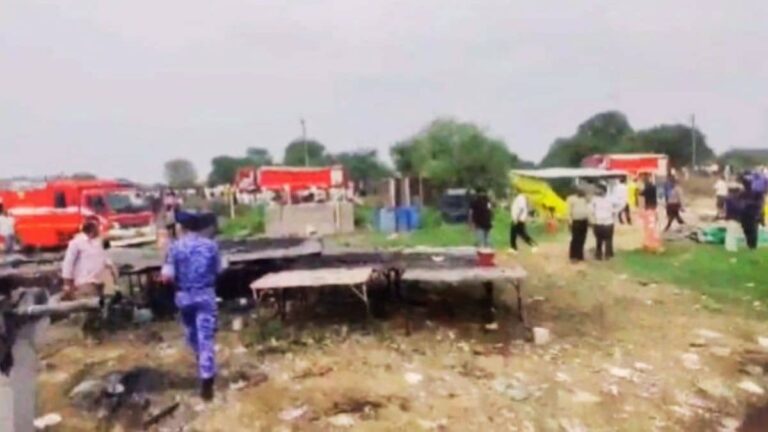 BREAKING: अहमदाबाद से बड़ी खबर, पटाखा फैक्ट्री में विस्फोट होने के बाद अफरा-तफरी, हादसे में 8 लोगों की मौत; कई घायल
